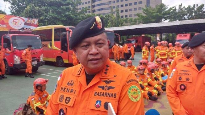 
 Kepala Basarnas (Kabasarnas) Madya TNI Henri Alfiandi, saat ditemui di kantor pusat Basarnas, Jumat (10/2/2023). [Sumber Foto: tribunnews.com]