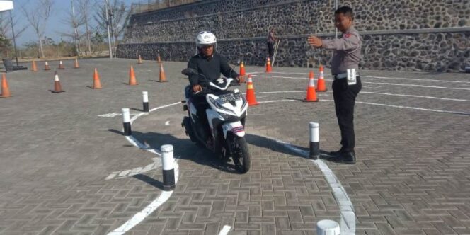 
 Pembuatan SIM C di Situbondo Kini Bisa Lebih Mudah dengan Sirkuit S