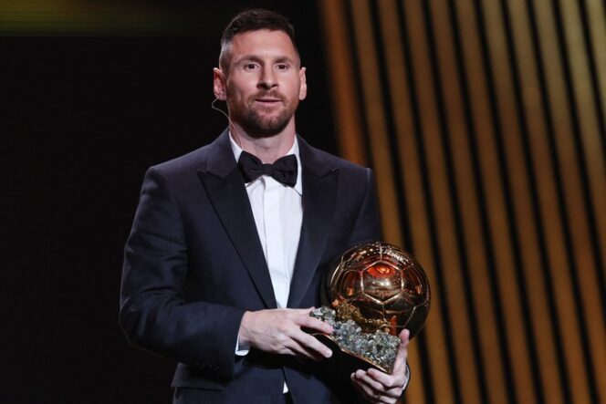 
 Lionel Messi menangi Ballon d'Or 2023 [Sumber Foto: REUTERS/STEPHANIE LECOCQ]