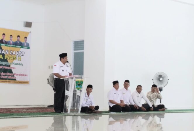 
 Bupati Suhatri Bur Jalin Silaturahmi Bersama Tenaga Honorer, TKSK, PSM, Tagana, Veteran dan Wartawan dalam Rangka Penyerahan Paket Ramadhan 