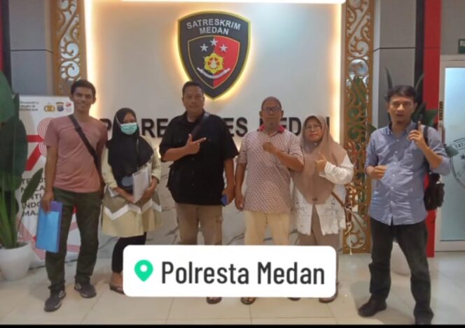
 Kepala Perwakilan Sumatera Utara Publikapost.com (Habib) mendatangi Polrestabes Medan Bersama Rekan Media